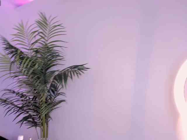 ScarlettCrox webcam