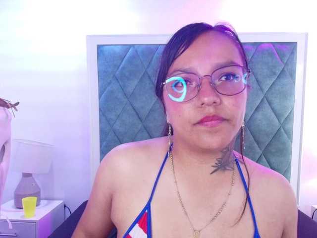 Sharick-0409 live cam on BongaCams