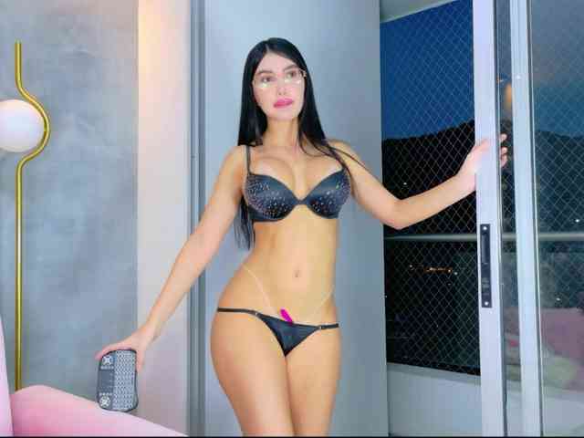 nazaninh webcam