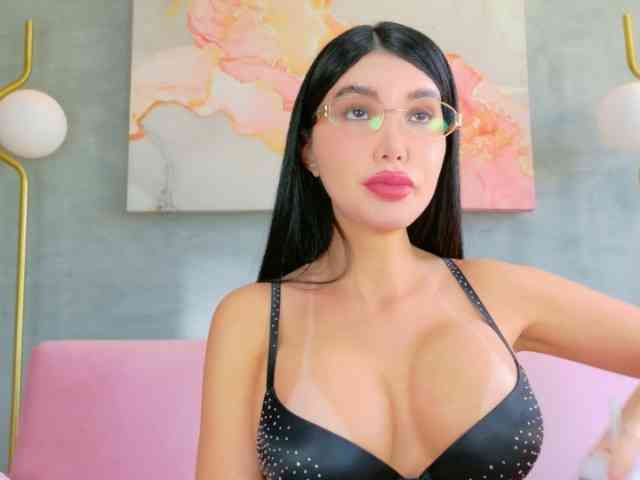 nazaninh webcam