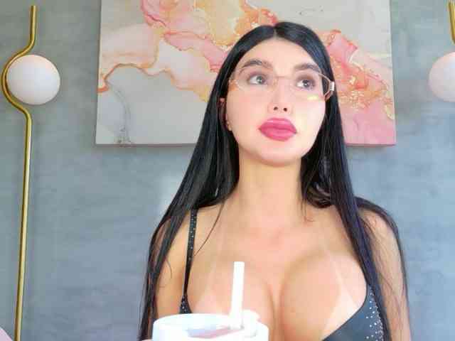 nazaninh webcam