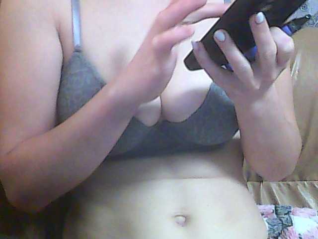 AnnieBirch, live now on BongaCams