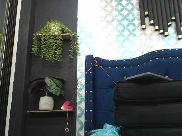 ciccioline-rose-red live cam on BongaCams
