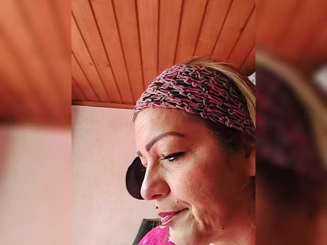 CarolMissoficial live cam on BongaCams