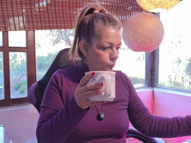 CarolMissoficial live cam on BongaCams