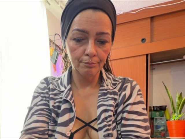CarolMissoficial live cam on BongaCams