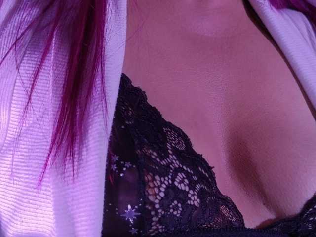 CarolMissoficial live cam on BongaCams