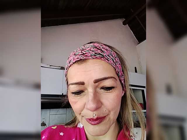CarolMissoficial live cam on BongaCams