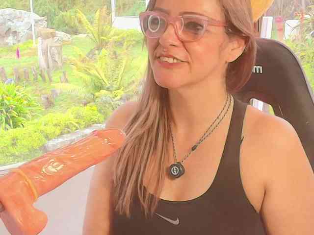 Model: CarolMissoficial