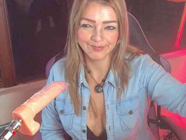 CarolMissoficial webcam