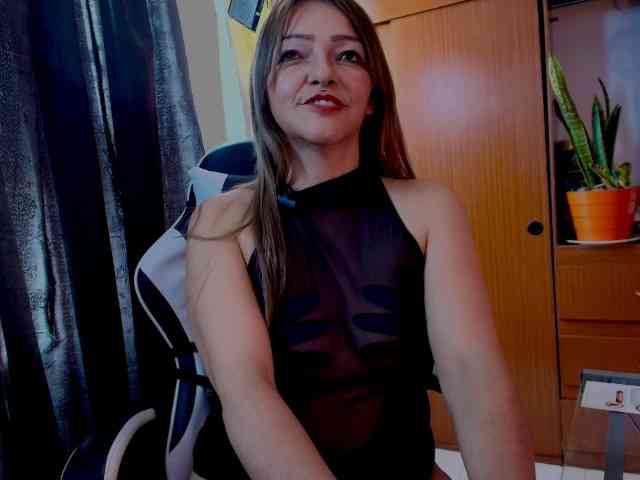 CarolMissoficial webcam