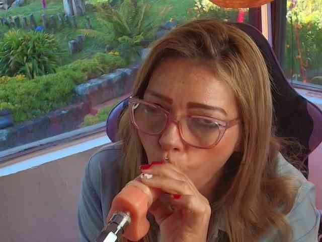 CarolMissoficial webcam