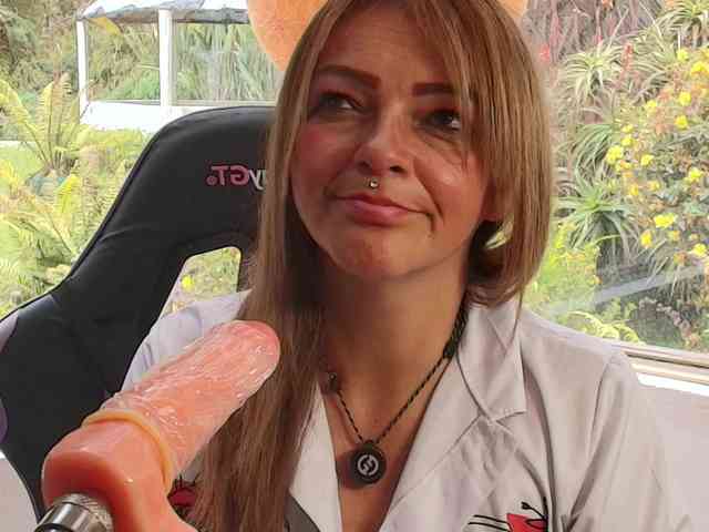 CarolMissoficial webcam