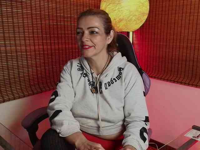 CarolMissoficial webcam