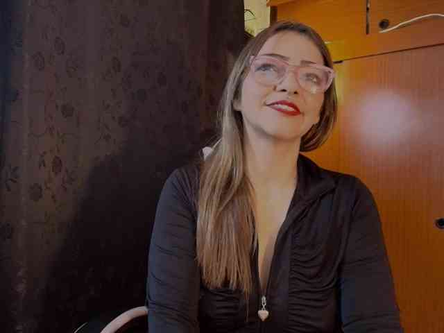 CarolMissoficial webcam