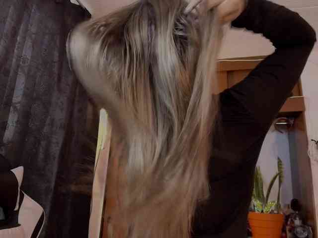 CarolMissoficial webcam