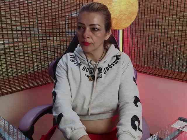 CarolMissoficial webcam