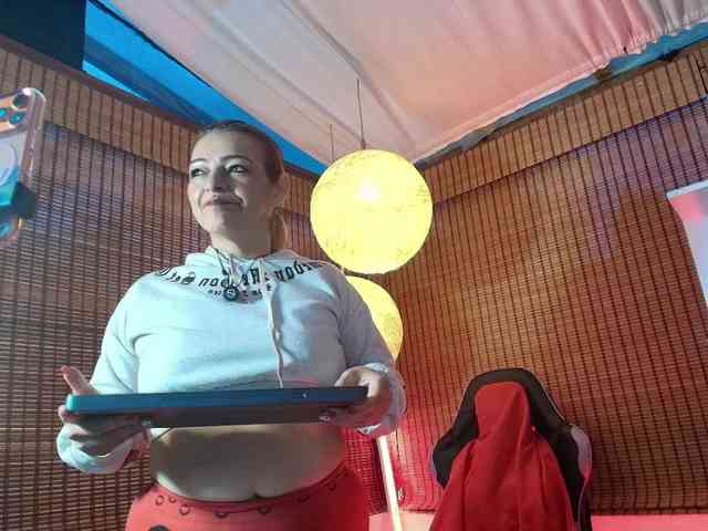 CarolMissoficial webcam