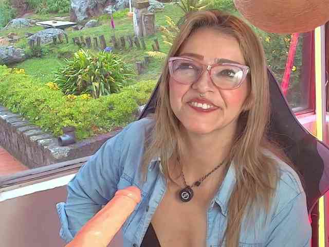 CarolMissoficial webcam