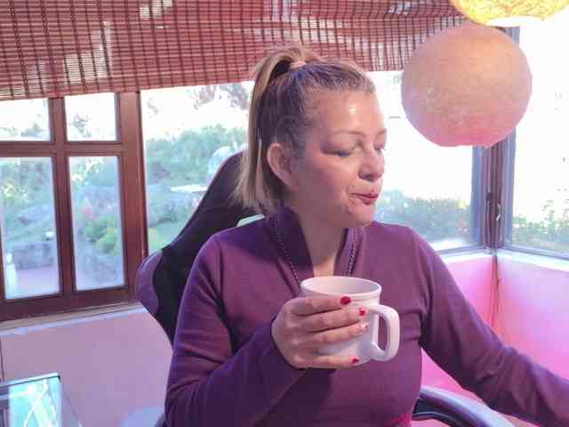 CarolMissoficial webcam