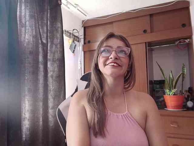CarolMissoficial webcam