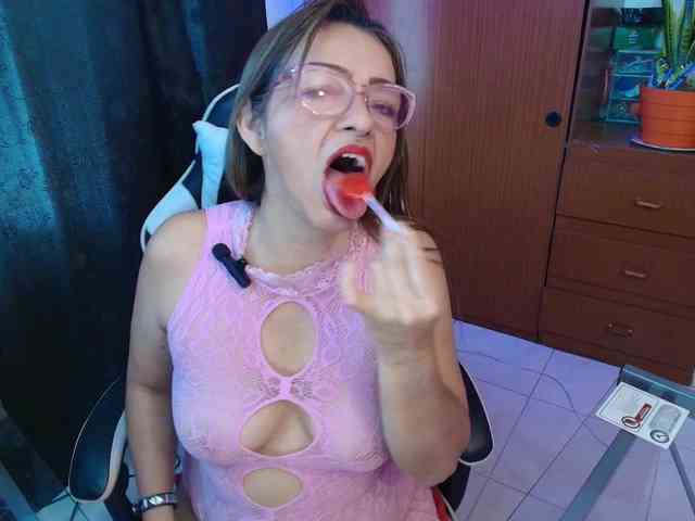 CarolMissoficial webcam