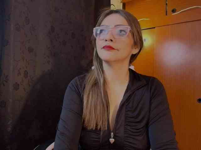 CarolMissoficial webcam