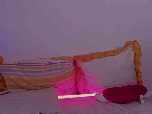 CarolMissoficial webcam