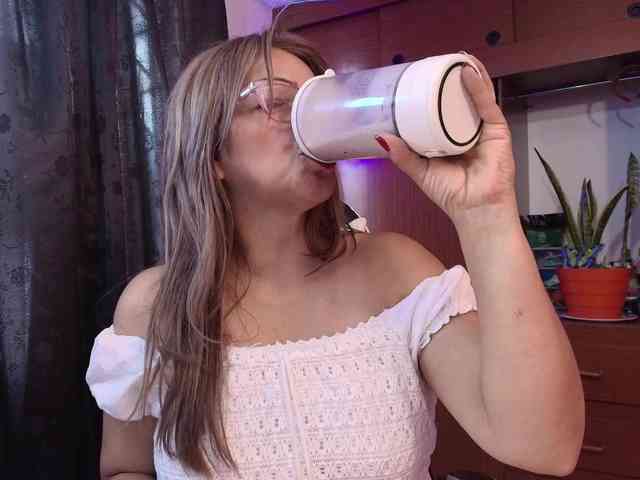 CarolMissoficial webcam