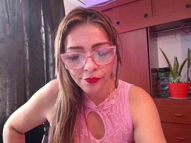 CarolMissoficial webcam