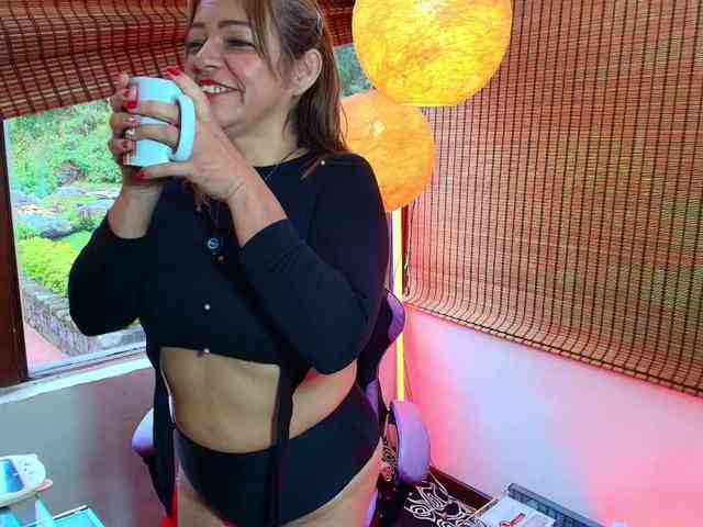 Model: CarolMissoficial