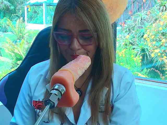 CarolMissoficial webcam