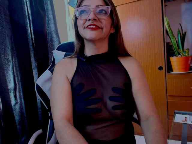 CarolMissoficial webcam