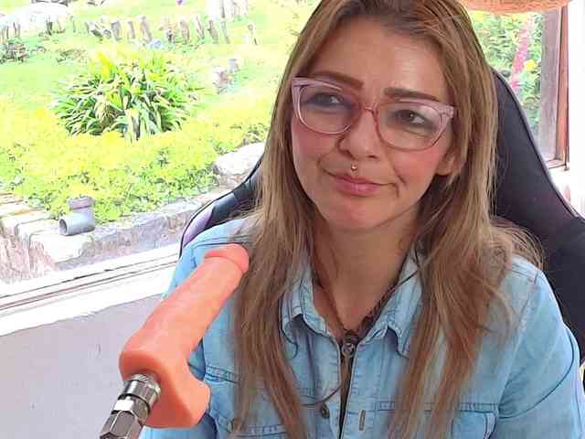 CarolMissoficial webcam