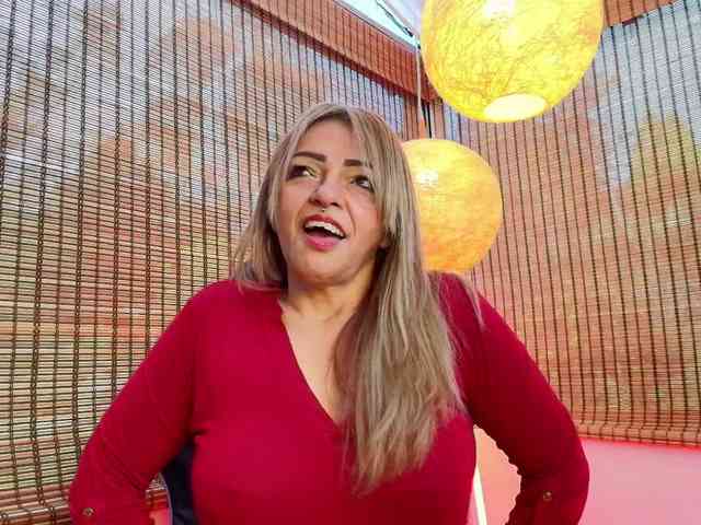 CarolMissoficial webcam