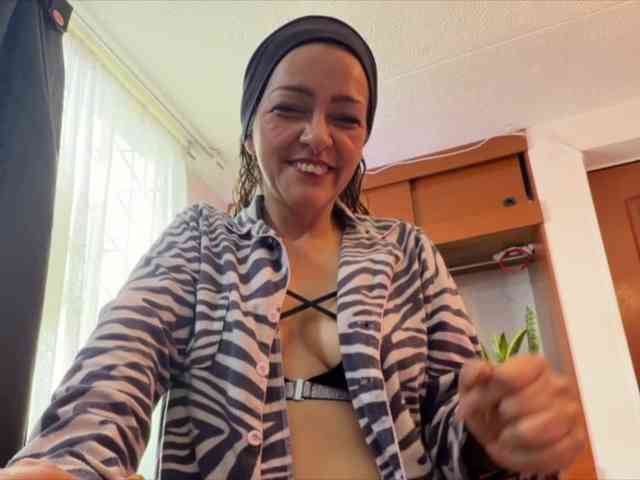 CarolMissoficial webcam