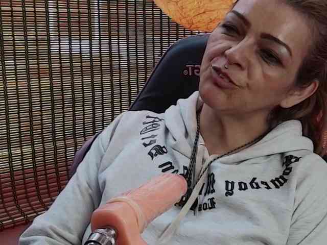 CarolMissoficial webcam