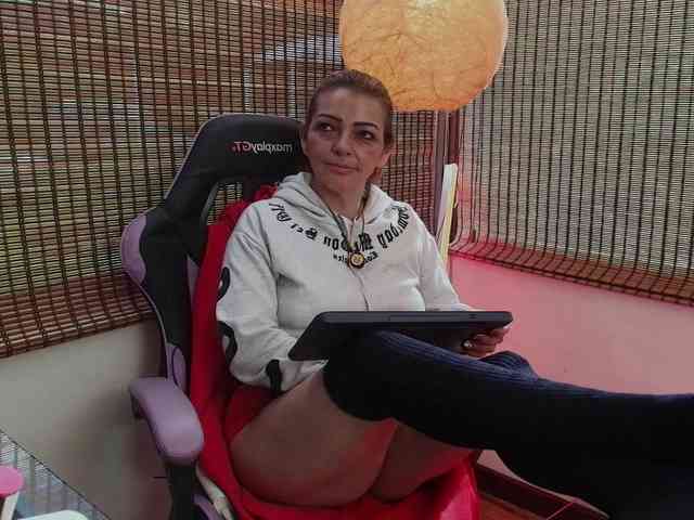 CarolMissoficial webcam