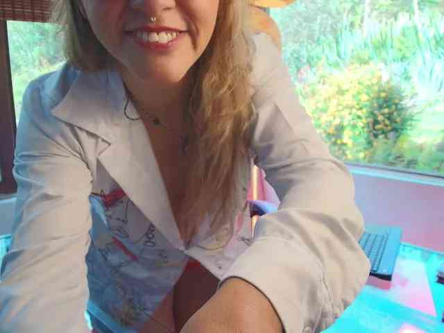 CarolMissoficial webcam