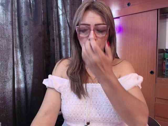 CarolMissoficial webcam