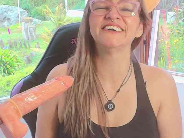 CarolMissoficial webcam