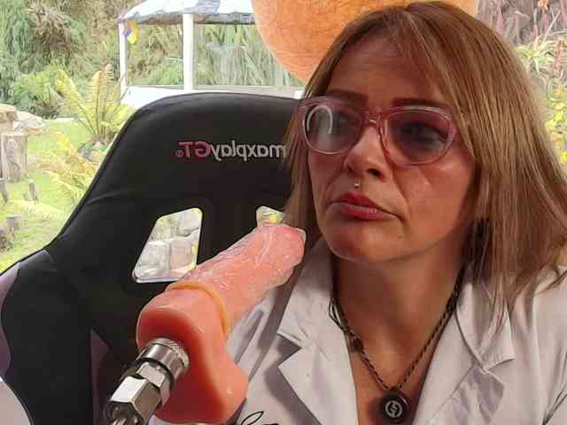 CarolMissoficial webcam