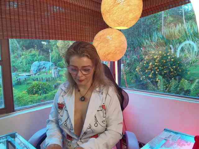 CarolMissoficial webcam