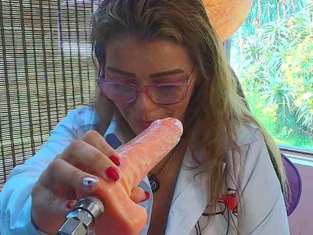 CarolMissoficial webcam