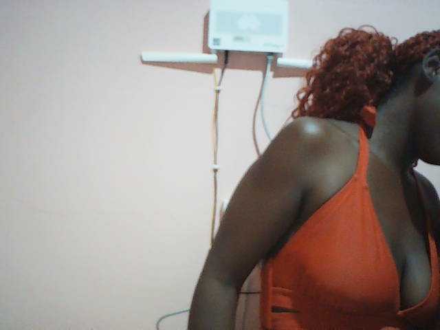 Beautyamb live cam on BongaCams