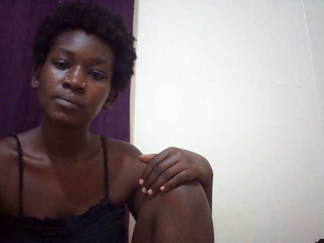 Beautyamb live cam on BongaCams