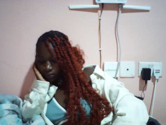 Beautyamb live cam on BongaCams