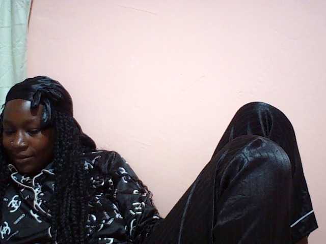 Beautyamb live cam on BongaCams