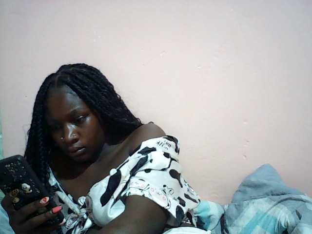 Beautyamb live cam on BongaCams