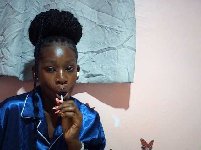 Beautyamb live cam on BongaCams